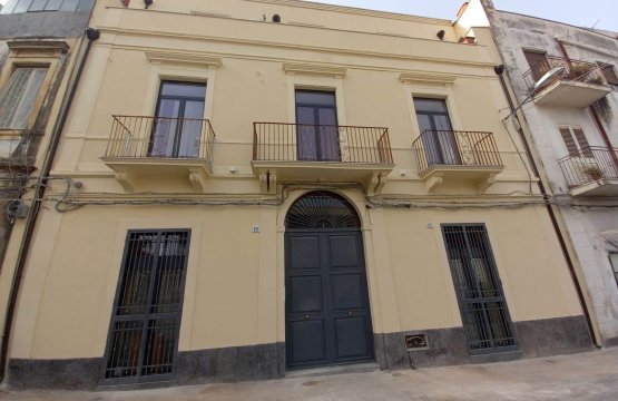 Se vende Palacio Ciudad Catania Sicilia